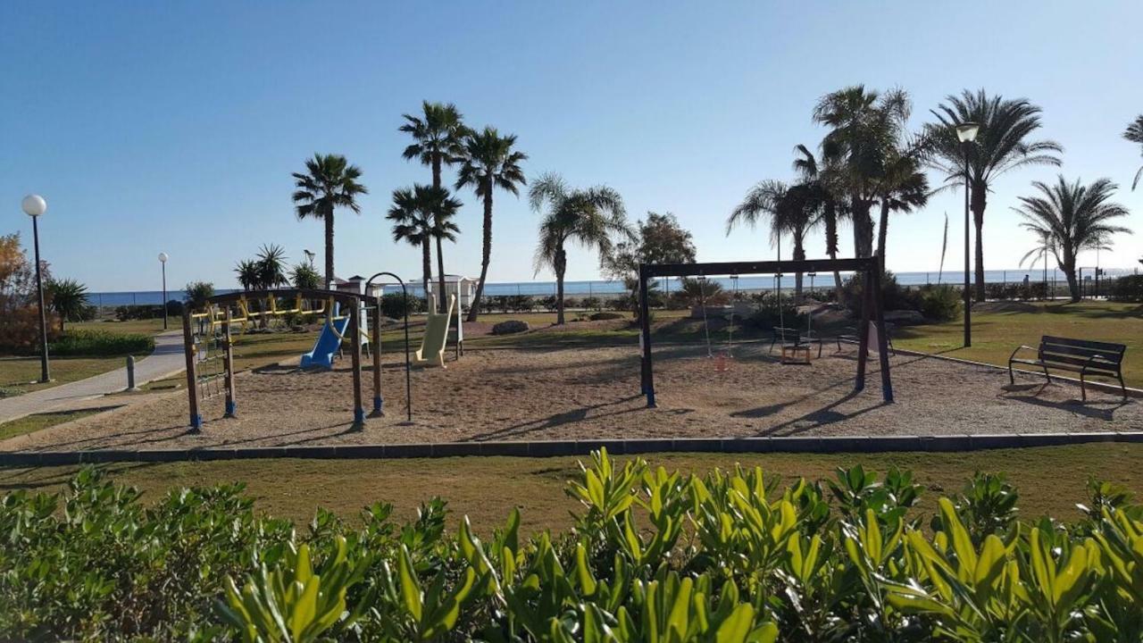 Jardines De Nuevo Vera - Magnifico Apartamento A Pie De Playa Luaran gambar