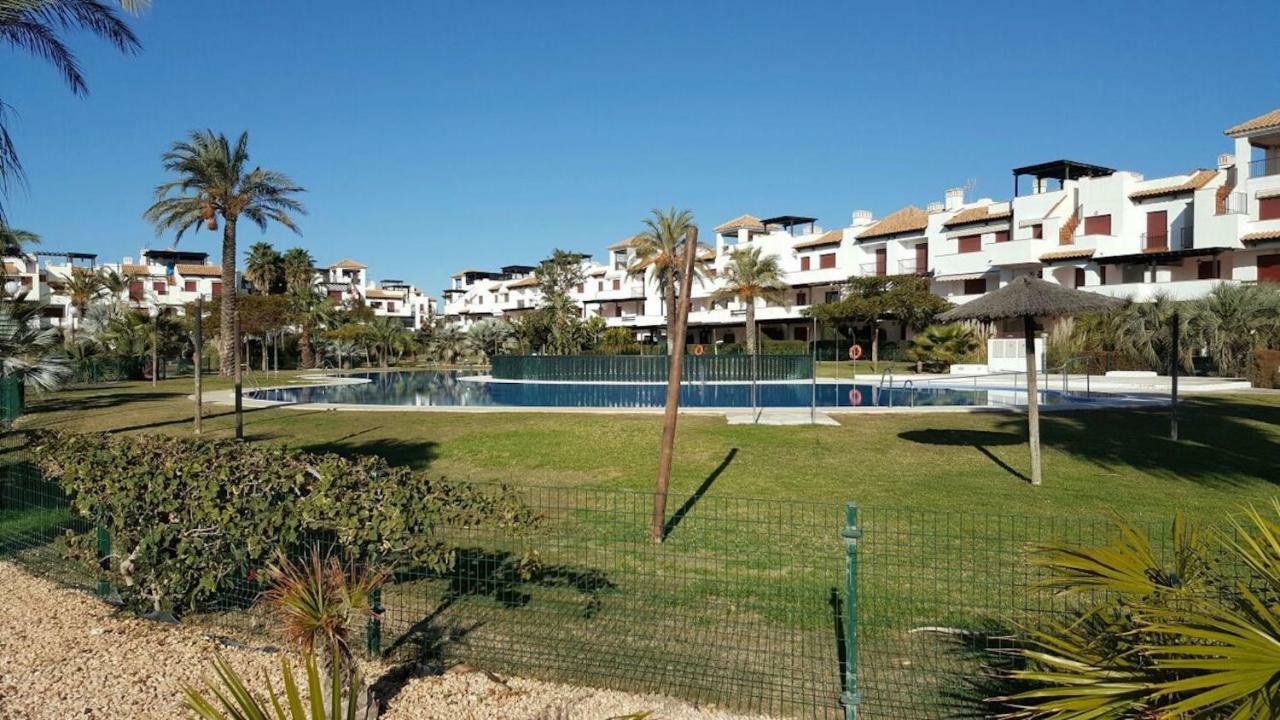 Jardines De Nuevo Vera - Magnifico Apartamento A Pie De Playa Luaran gambar